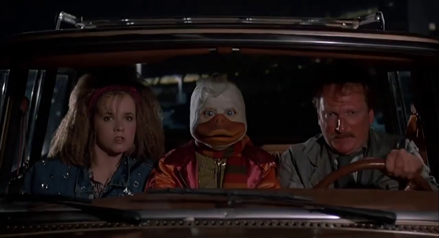 les 3 protagonistes d'howard le canard dans une voiture